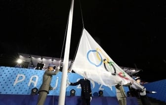 На Олимпийских играх оскандалились, неправильно повесив флаг