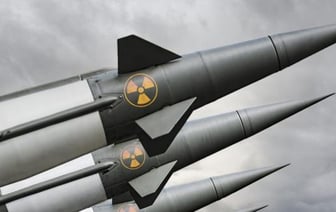 Польша будет добиваться размещения ядерного оружия США на своей территории