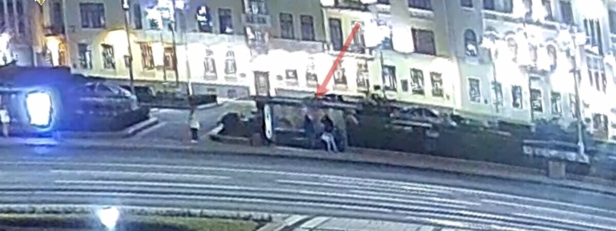 «Не смог ей дозвониться» — Белорус разбил остановку в самом центре Минска