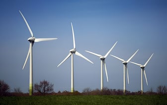 В Литве, Латвии и Эстонии цена на электроэнергию рухнула на 57%