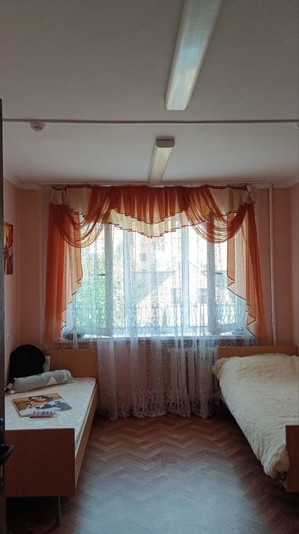 Молодые специалисты-медики показали свои комнаты общежитий в Бресте