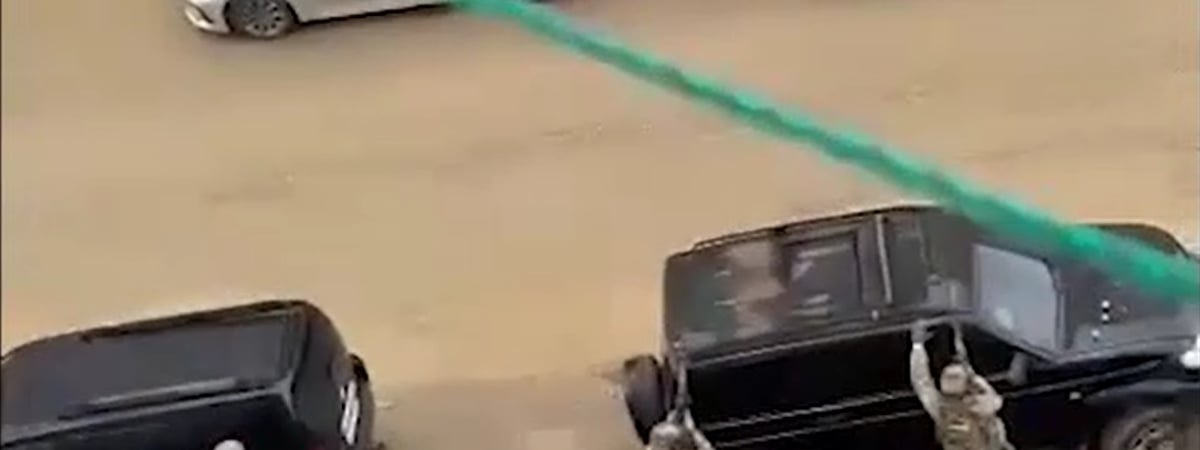 В Дагестане РФ задержали трех человек, «планировавших теракты». У них нашли оружие и взрывное устройство — Видео