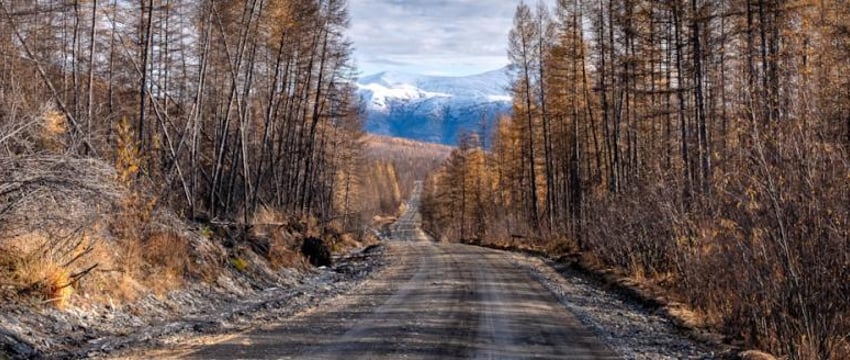 Три человека погибли из-за перевернувшегося автобуса в Якутии