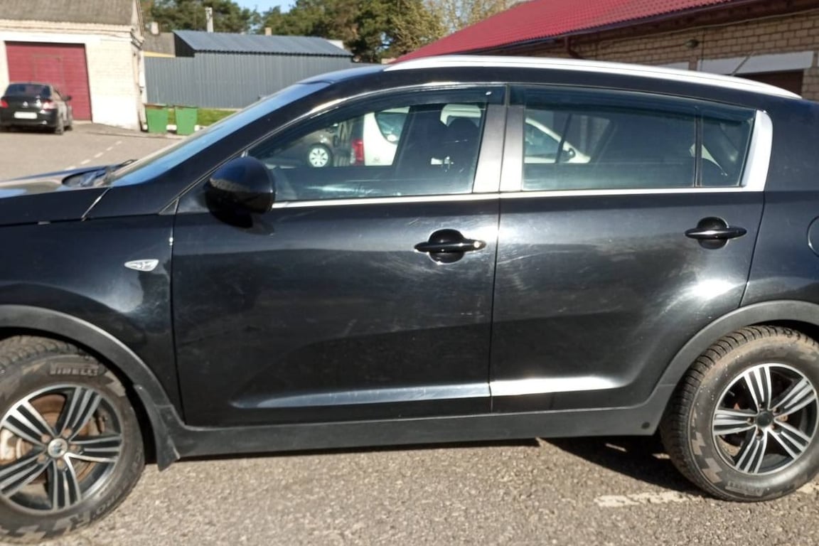 На торги выставлен джип Браслаского райисполкома