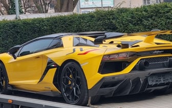 «Если за рулём собственник и все документы на него — пропускают». Игроки автобизнеса о ситуации с машинами на границе