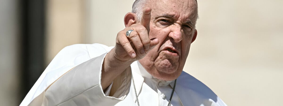Папа Римский призвал «проигрывающую» в войне в Украине сторону поднять белый флаг