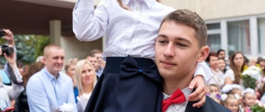 Минтруда: родители школьников 2 сентября могут взять выходной