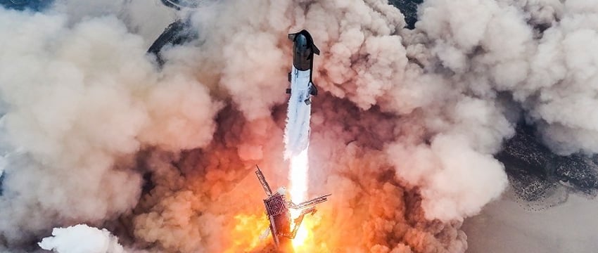 Starship от SpaceX впервые совершил мягкую посадку в океане