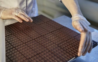 Цены на шоколад и конфеты в Беларуси выросли за год до 19%. В «Белгоспищепроме» рассказали, что будет к Новому году