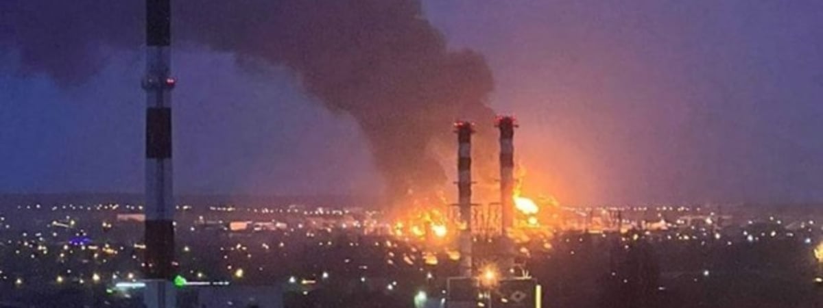 "Объектов так много, что защитить их все невозможно". Удары украинских беспилотников по НПЗ могут спровоцировать дефицит бензина в России