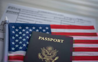 Американцам разрешили получать паспорта онлайн. Это как?