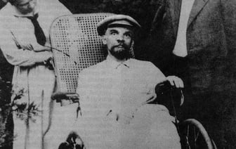 Новодворская: «Ленин позволил себе все, даже пытки в чрезвычайках, даже ад на Соловках. И все сошло с рук. И умер в своей постели»