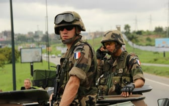Франция отправляет первую группу военных в Украину: заявление эксперта