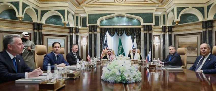 Переговоры России и США идут в Саудовской Аравии