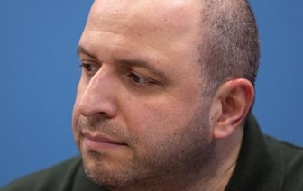 Министр обороны Украины не полетел во Францию из соображений безопасности