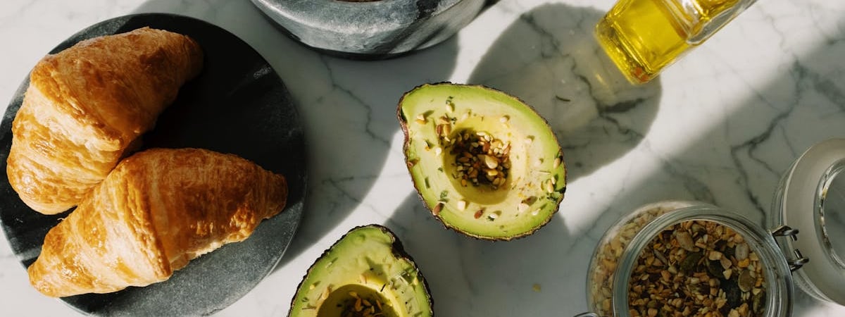 Нефть утром продолжает дешеветь