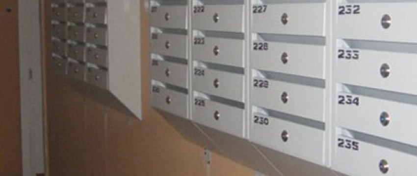 «От взрыва жену разорвало на десятки кусков»‎. Минчанам разбрасывают «газеты» с жуткими историями