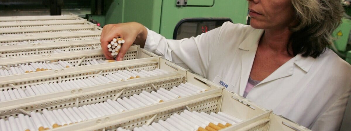 Белорусскую компанию «Табак-Инвест» лишили права производить сигареты четырёх известных марок