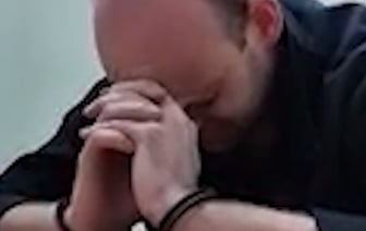 Приговоренный к расстрелу немец расплакался после помилования Лукашенко