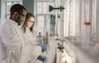 На территорию литовской воинской части приземлился метеозонд с контрабандой