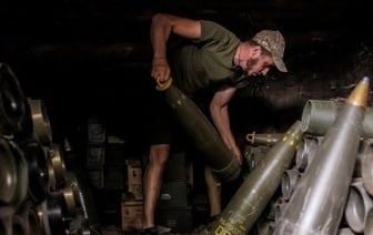 Словакия против своего желания обеспечивает Украину боеприпасами – Bloomberg