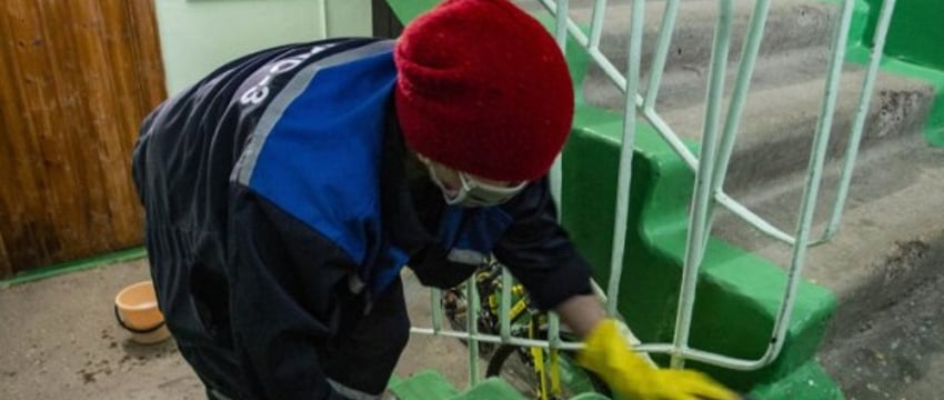 Могут ли жильцы самостоятельно убирать в подъезде многоэтажки? Ответ