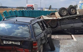 Авто рухнуло с лафета в результате ДТП на МКАД