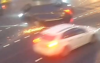 Как в кино: автомобиль перевернулся в Минске на полном ходу. Публикуем видео