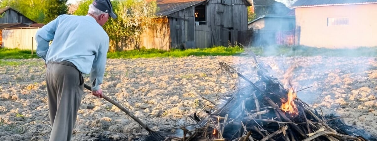 В МЧС рассказали, как сжигать мусор, чтобы не заплатить штраф в размере 1200 рублей — Полезно