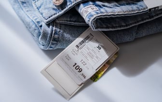 Продажи легковых автомобилей в декабре 2023 года выросли на 13,84%