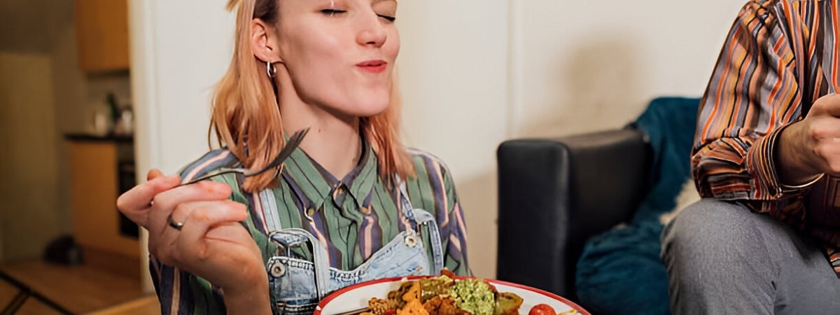 Во сколько нужно ужинать? Ученые дали неожиданный для многих ответ — Полезно