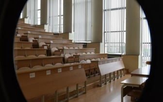 «Непосильная ноша» распределения: молодые специалисты о зарплате и трудностях