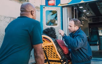 Недалеко от Борисова под колеса поезда попал… холодильник