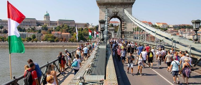 Венгрия упростила правила въезда для белорусов и россиян