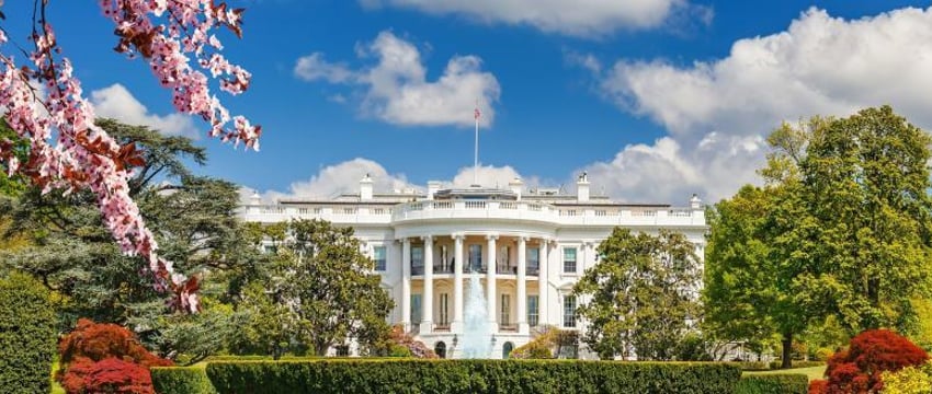 Белый дом отреагировал на обвинения России в финансировании терроризма