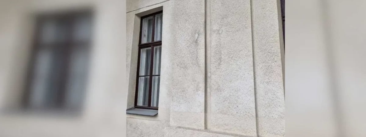 Знікла мемарыяльная шыльда Касцюшкі з Новага замка ў Гродне