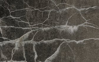 Стало известно, кто повредил светильники на дорожках возле Софийского собора