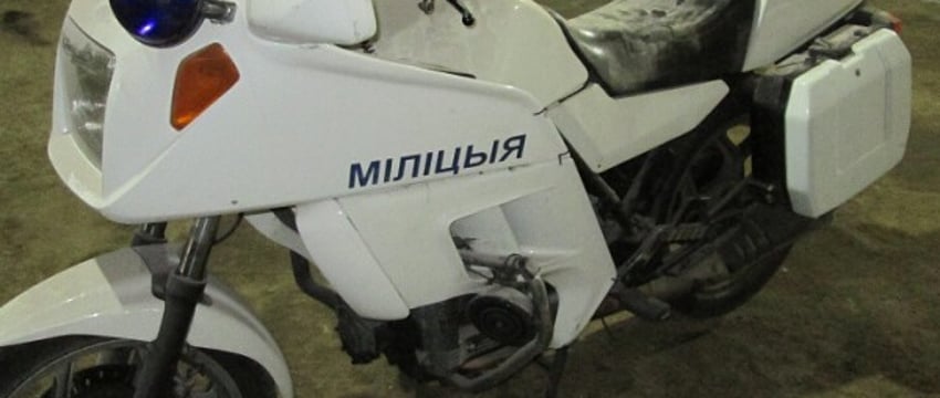 Мотоцикл BMW, служивший в «Стреле», выставили на продажу. Надо брать?