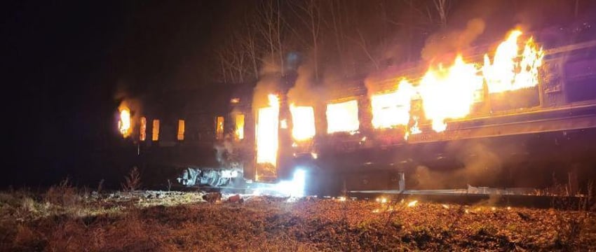Дизель-поезд загорелся под Лидой