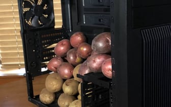 В Бресте продавец хочет поменять свой компьютер на картошку