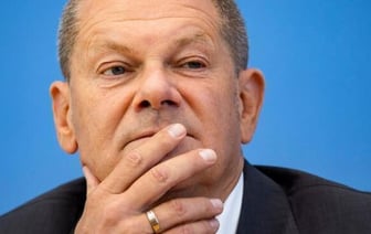Шольц заявил о необходимости переговоров с Россией