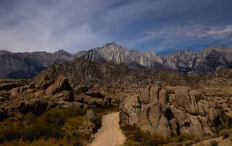 Банкноты долларов и евро на сумму $2,3 млрд попали в Россию в обход санкций