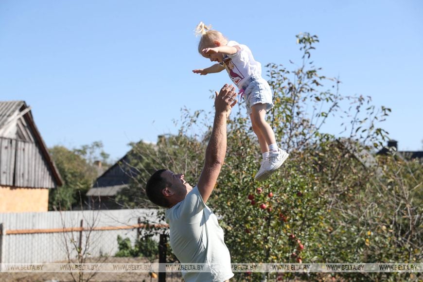 Врачи ставили бесплодие. История супругов Мельник - финалистов конкурса «Семья года»