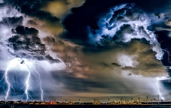 Штормовой ветер и грозы — оранжевый уровень опасности объявлен в Витебской области