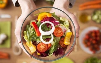 Школы Беларуси на 95% обеспечены поварами