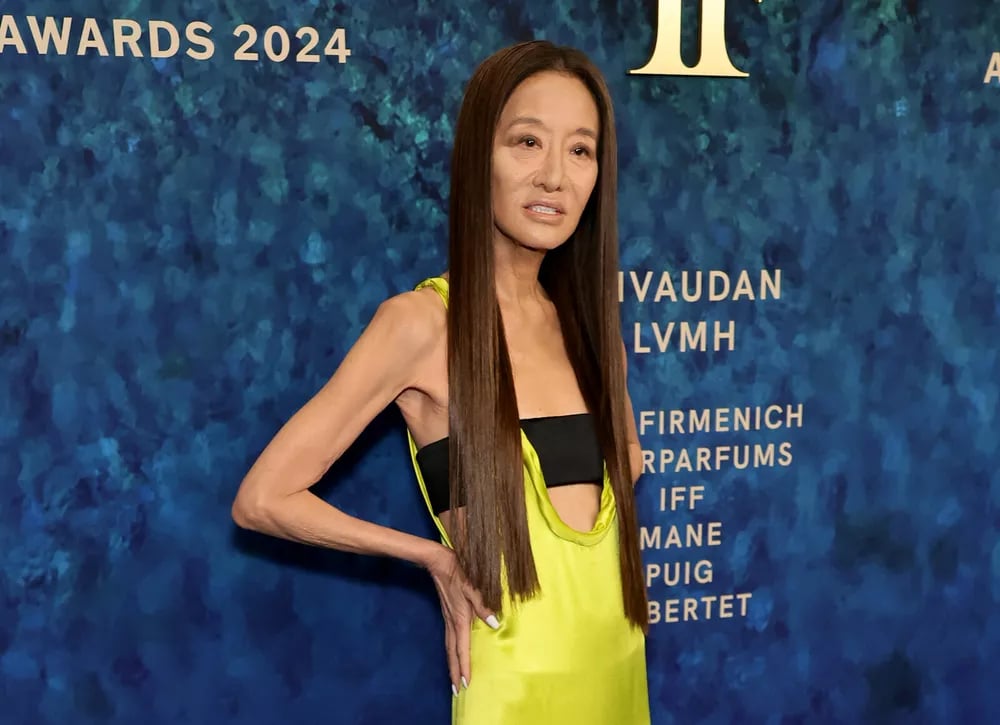 74-летняя Вера Вонг блистает в лаймовом платье на красной дорожке