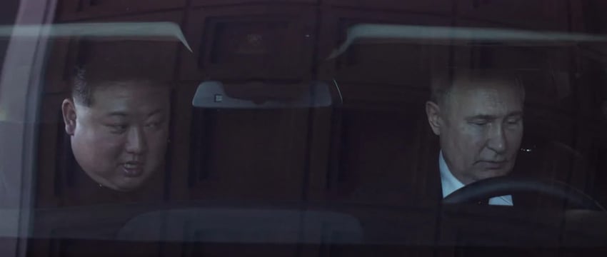 Путин и Ким Чен Ын по очереди катают друг друга на лимузине российского производства