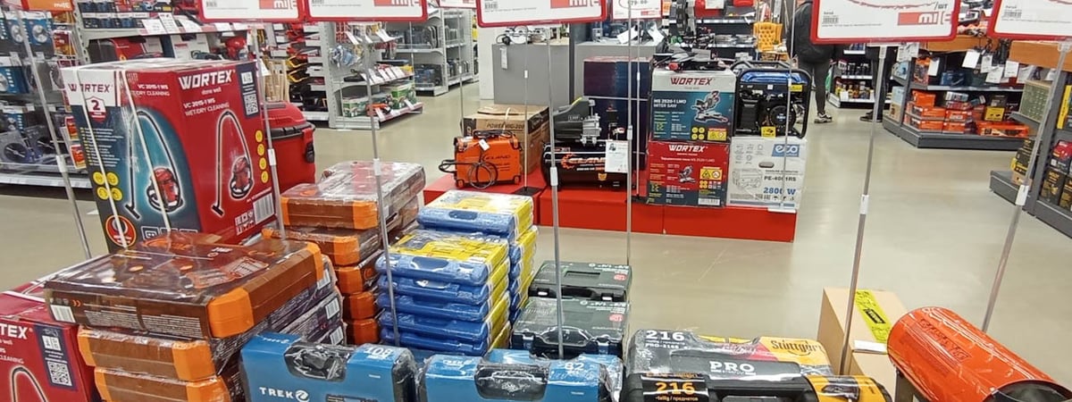 Что подарить мужчине? Прошлись по магазинам Гродно и узнали, какие подарки предлагают на сумму 100 рублей