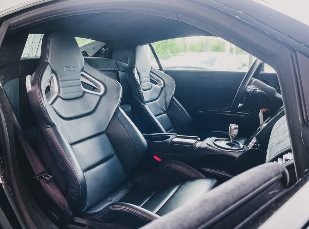 В Беларуси продают эксклюзивный Audi R8. Что в нём особенного и сколько стоит?