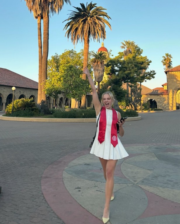 Дочь Навального Дарья работает в предвыборном штабе Камалы Харрис